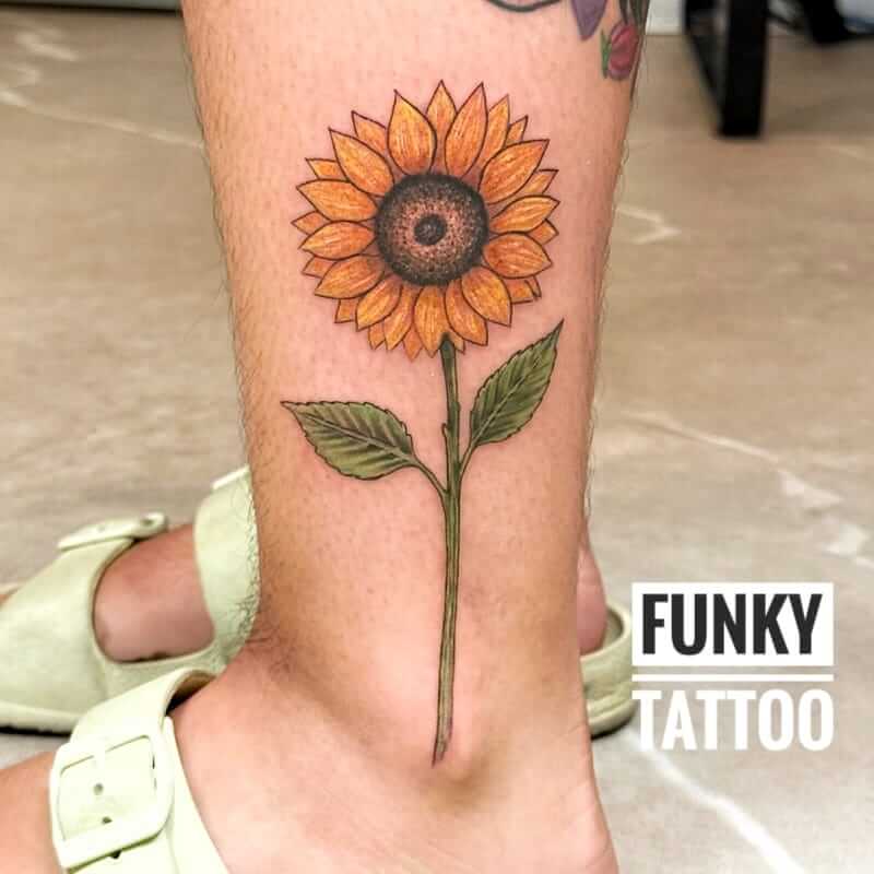 tatuaj picior tatuaj fete tatuaje mici alon tatuaje bucuresti tatuaj color